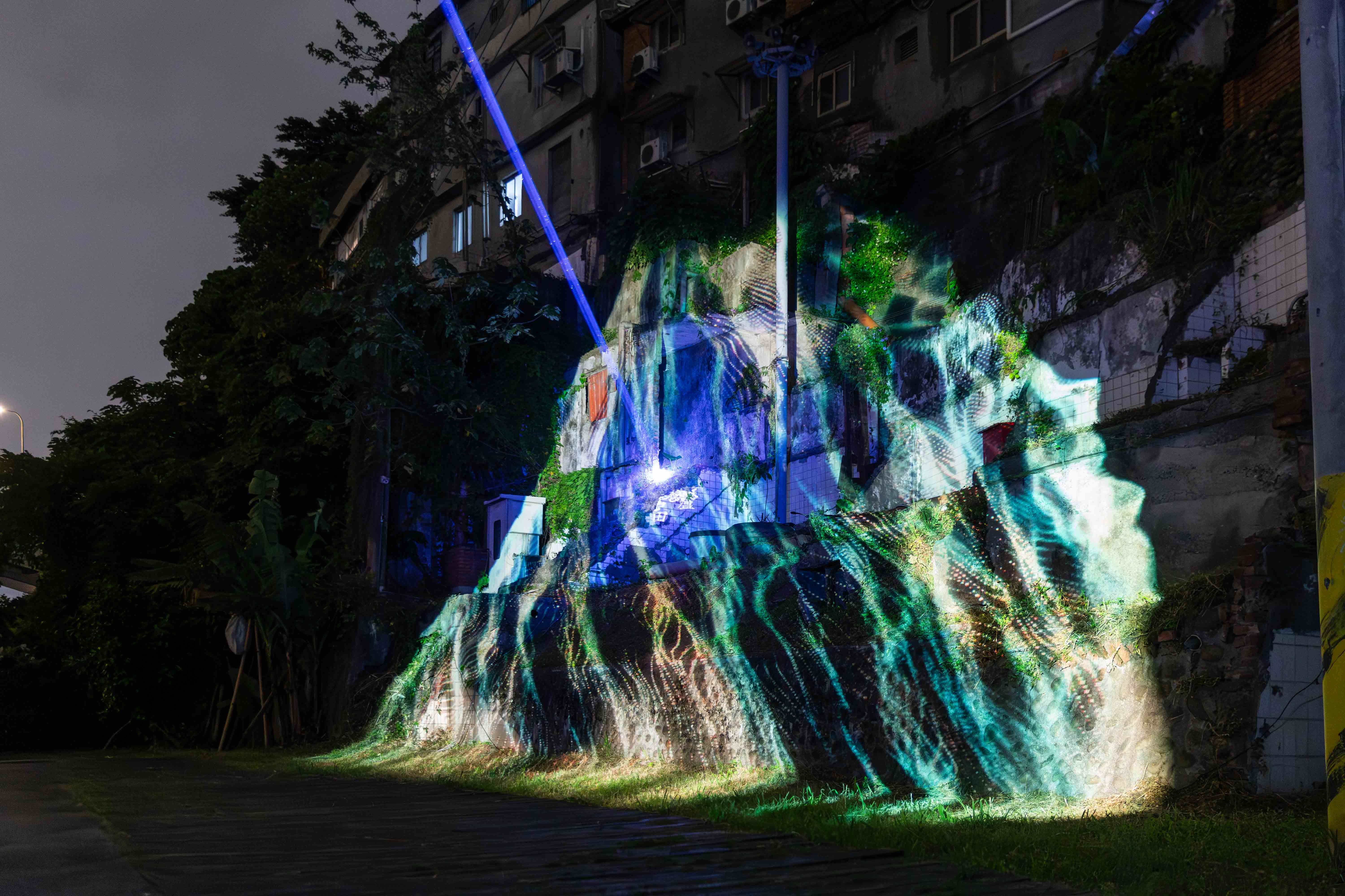 Cross-Section Signal Flow — 2