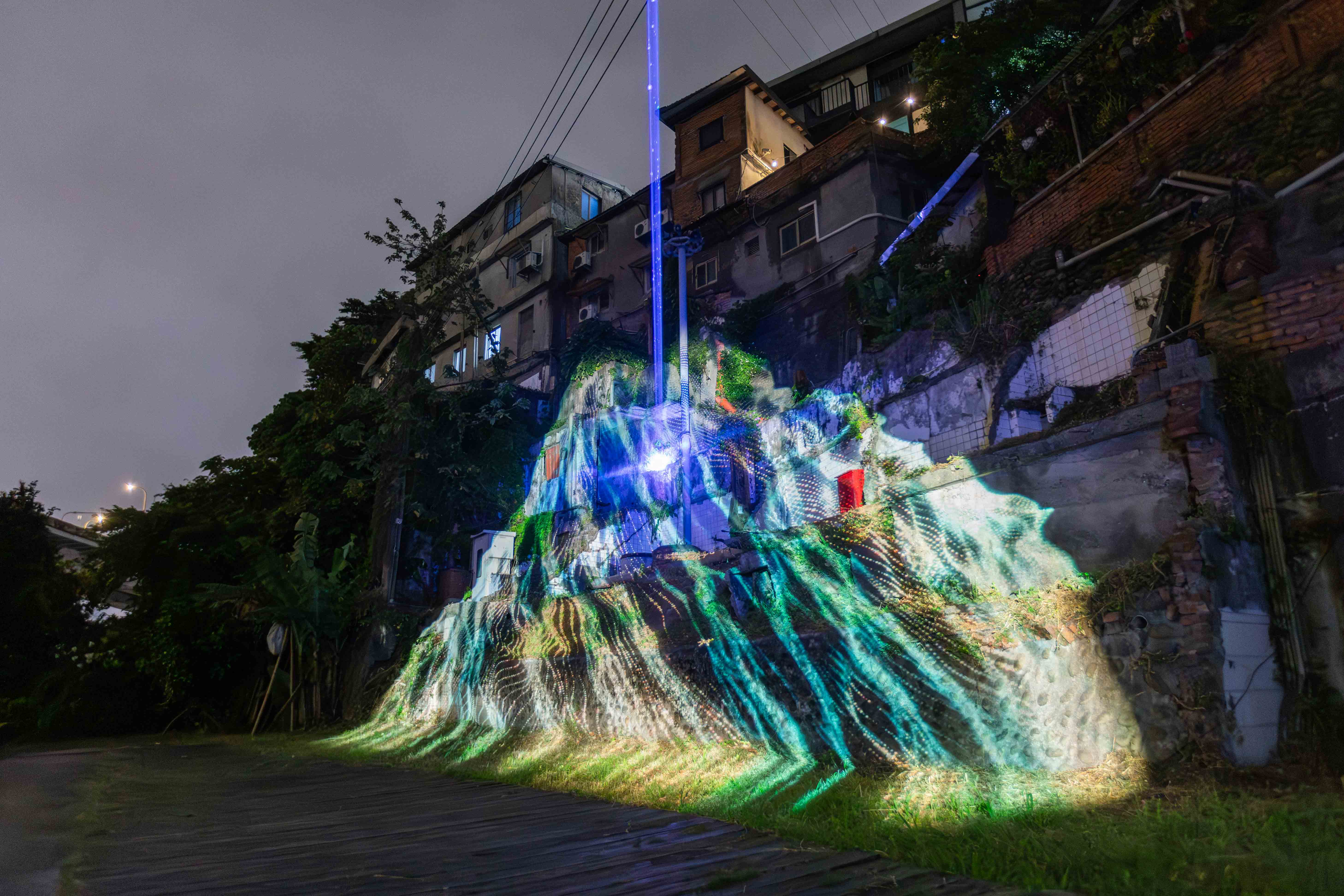 Cross-Section Signal Flow — 1